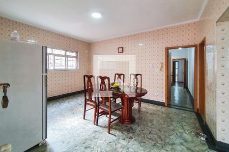 Casa à venda com 415m², 6 quartos e 6 vagasCozinha