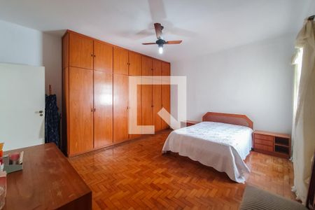 Casa à venda com 415m², 6 quartos e 6 vagasQuarto 5 - suite