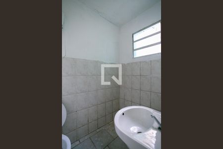 Banheiro de casa para alugar com 1 quarto, 50m² em Casa Verde Alta, São Paulo