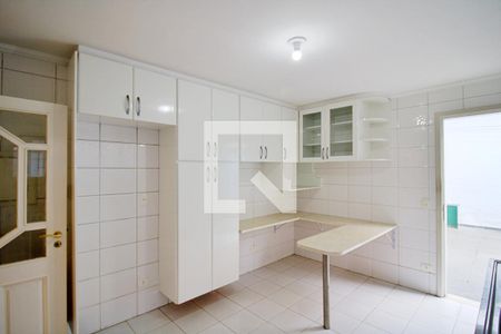 Casa à venda com 180m², 4 quartos e 4 vagasCozinha