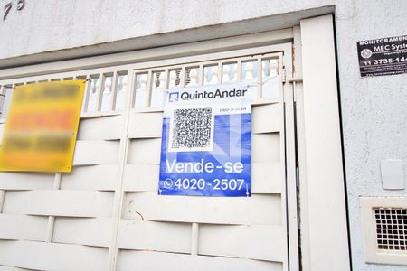 Casa à venda com 180m², 4 quartos e 4 vagasFachada