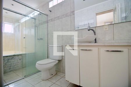 Casa à venda com 180m², 4 quartos e 4 vagasBanheiro da Suíte 