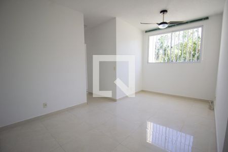 Sala de apartamento para alugar com 2 quartos, 48m² em Vargem Grande, Rio de Janeiro