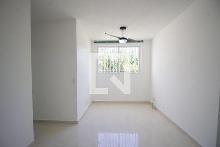 Sala de apartamento para alugar com 2 quartos, 48m² em Vargem Grande, Rio de Janeiro