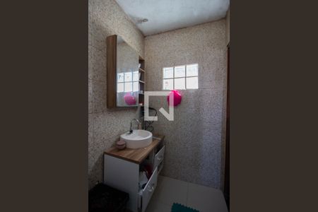 Casa à venda com 120m², 3 quartos e 2 vagas Casa à venda com 120m², 3 quartos e 2 vagasBanheiro da Suíte 1