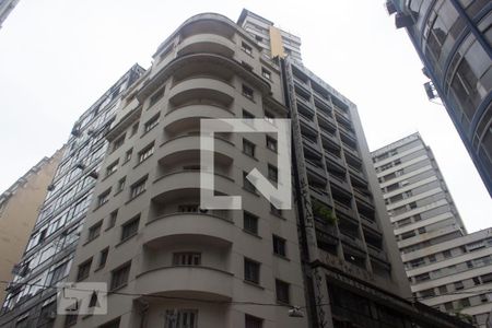 Studio para alugar com 40m², 1 quarto e sem vaga Studio para alugar com 40m², 1 quarto e sem vagaFachada