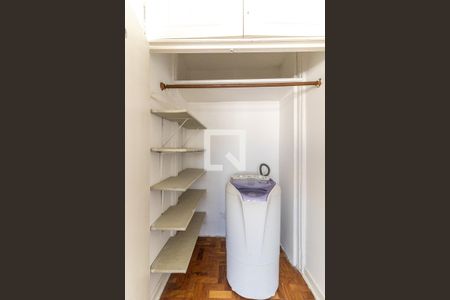 Studio - Closet de kitnet/studio para alugar com 1 quarto, 40m² em República, São Paulo