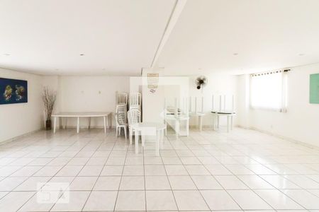 Apartamento para alugar com 80m², 2 quartos e 2 vagasÁrea comum - Salão de festas