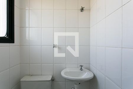 Apartamento para alugar com 80m², 2 quartos e 2 vagasBanheiro de Serviço