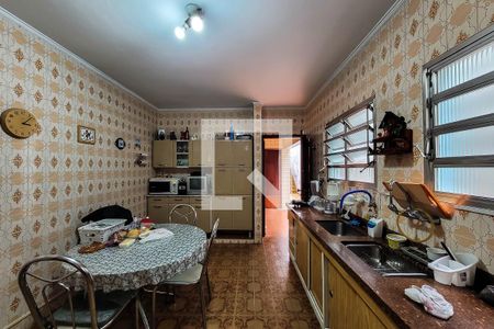 Casa à venda com 240m², 3 quartos e 2 vagasCozinha