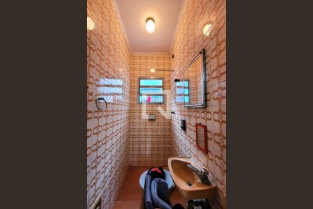 Casa à venda com 240m², 3 quartos e 2 vagasBanheiro de Serviço