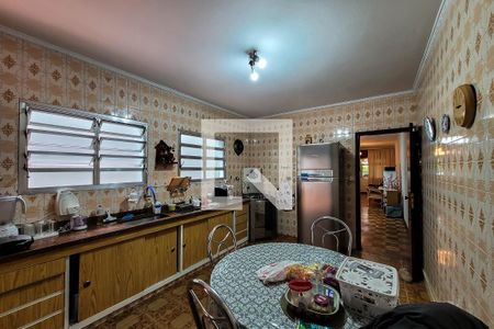 Casa à venda com 240m², 3 quartos e 2 vagasCozinha