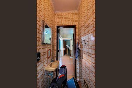 Casa à venda com 240m², 3 quartos e 2 vagasBanheiro de Serviço