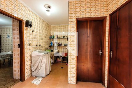 Casa à venda com 240m², 3 quartos e 2 vagasÁrea de Serviço