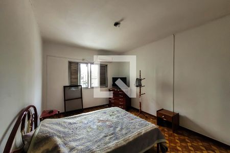 Casa à venda com 240m², 3 quartos e 2 vagasSuíte