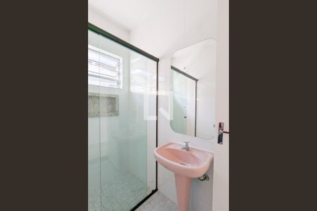 Casa para alugar com 240m², 2 quartos e 2 vagasBanheiro