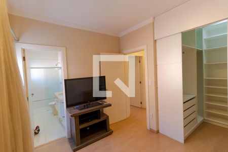 Casa de condomínio à venda com 180m², 3 quartos e 2 vagasSuíte