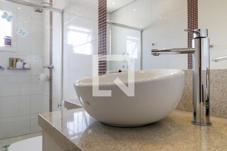 Casa à venda com 300m², 4 quartos e 4 vagas Casa à venda com 300m², 4 quartos e 4 vagasBanheiro