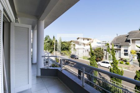 Casa à venda com 300m², 4 quartos e 4 vagas Casa à venda com 300m², 4 quartos e 4 vagasQuarto 2 - Varanda