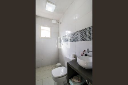 Casa à venda com 300m², 4 quartos e 4 vagas Casa à venda com 300m², 4 quartos e 4 vagasBanheiro 2