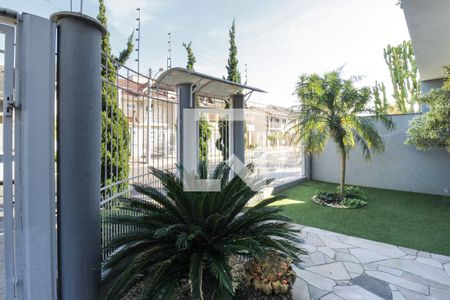 Casa à venda com 300m², 4 quartos e 4 vagas Casa à venda com 300m², 4 quartos e 4 vagasQuintal