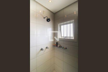 Casa à venda com 300m², 4 quartos e 4 vagas Casa à venda com 300m², 4 quartos e 4 vagasBanheiro da Suíte