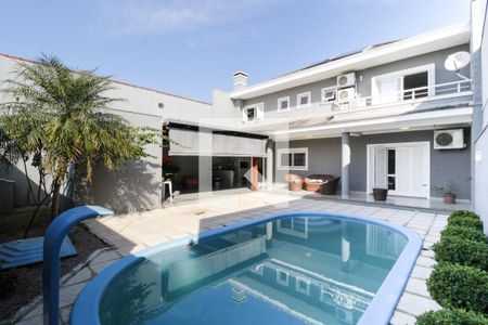 Casa à venda com 300m², 4 quartos e 4 vagas Casa à venda com 300m², 4 quartos e 4 vagasQuintal