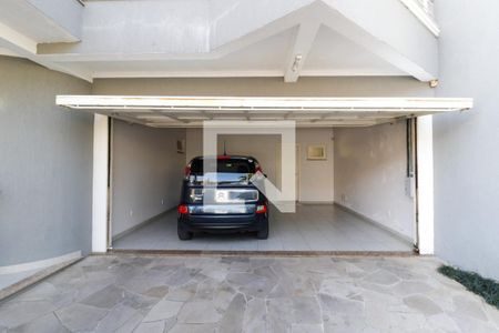 Casa à venda com 300m², 4 quartos e 4 vagas Casa à venda com 300m², 4 quartos e 4 vagasGaragem