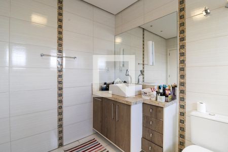 Casa à venda com 300m², 4 quartos e 4 vagas Casa à venda com 300m², 4 quartos e 4 vagasBanheiro da Suíte