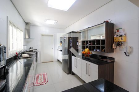 Casa à venda com 300m², 4 quartos e 4 vagas Casa à venda com 300m², 4 quartos e 4 vagasCozinha