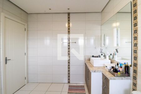 Casa à venda com 300m², 4 quartos e 4 vagas Casa à venda com 300m², 4 quartos e 4 vagasBanheiro da Suíte