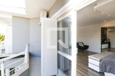 Casa à venda com 300m², 4 quartos e 4 vagas Casa à venda com 300m², 4 quartos e 4 vagasVaranda da Suíte