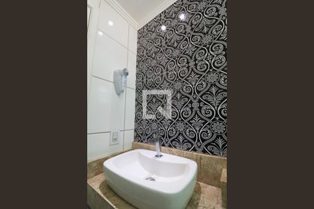 Apartamento para alugar com 56m², 2 quartos e 1 vaga Apartamento para alugar com 56m², 2 quartos e 1 vagaBanheiro