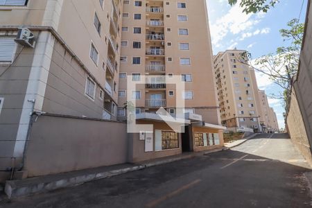 Apartamento para alugar com 56m², 2 quartos e 1 vaga Apartamento para alugar com 56m², 2 quartos e 1 vagaFachada
