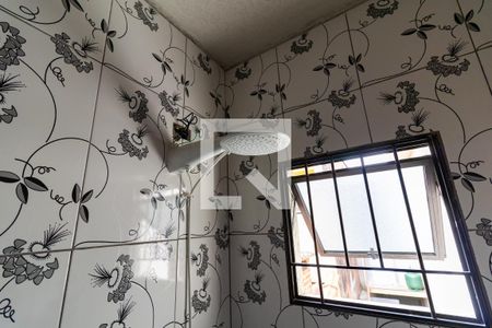 Casa à venda com 120m², 2 quartos e 2 vagas Casa à venda com 120m², 2 quartos e 2 vagasChuveiro