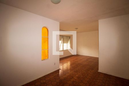 Sala de casa à venda com 5 quartos, 140m² em Hípica, Porto Alegre