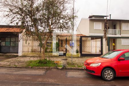 Casa à venda com 140m², 5 quartos e 4 vagasFachada 