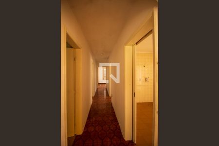 Casa à venda com 140m², 5 quartos e 4 vagasCorredor