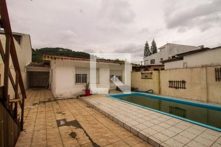 Casa à venda com 140m², 5 quartos e 4 vagasÁrea Externa