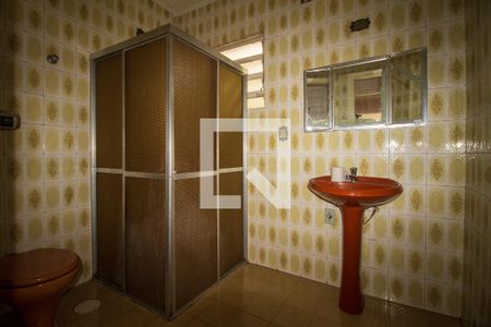 Casa à venda com 140m², 5 quartos e 4 vagasBanheiro