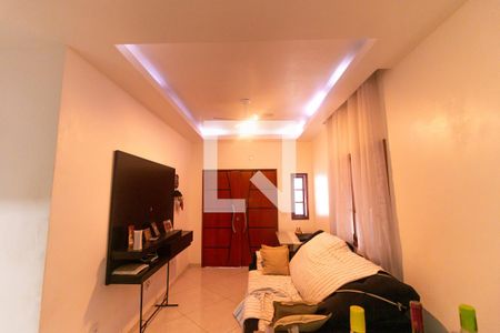 Sala de casa à venda com 2 quartos, 190m² em Irajá, Rio de Janeiro