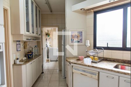 Apartamento à venda com 115m², 3 quartos e 2 vagasBanheiro