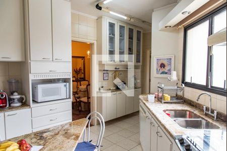 Apartamento à venda com 115m², 3 quartos e 2 vagasBanheiro