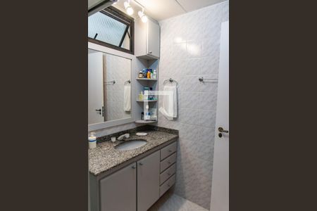 Apartamento à venda com 115m², 3 quartos e 2 vagasBanheiro