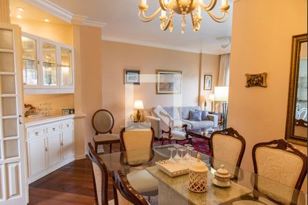 Apartamento à venda com 115m², 3 quartos e 2 vagasSala de jantar