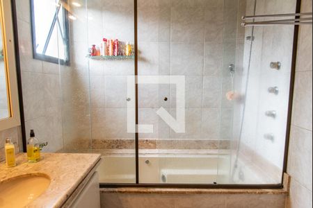 Apartamento à venda com 115m², 3 quartos e 2 vagasBanheiro da suíte