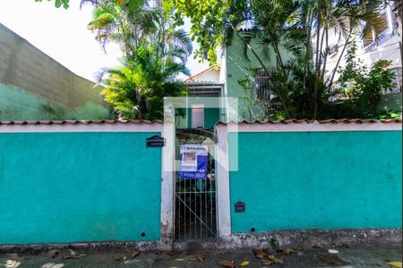 Casa à venda com 206m², 3 quartos e sem vagaFachada