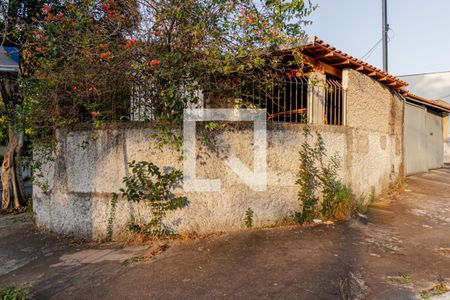 Casa à venda com 400m², 3 quartos e 4 vagasFachada