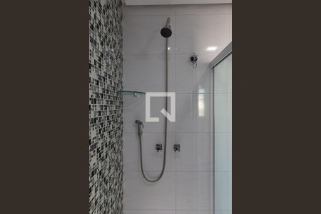 Apartamento à venda com 250m², 4 quartos e 4 vagas Apartamento à venda com 250m², 4 quartos e 4 vagasBanheiro da Suíte 1