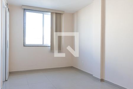 Apartamento à venda com 250m², 4 quartos e 4 vagas Apartamento à venda com 250m², 4 quartos e 4 vagasSuíte 2